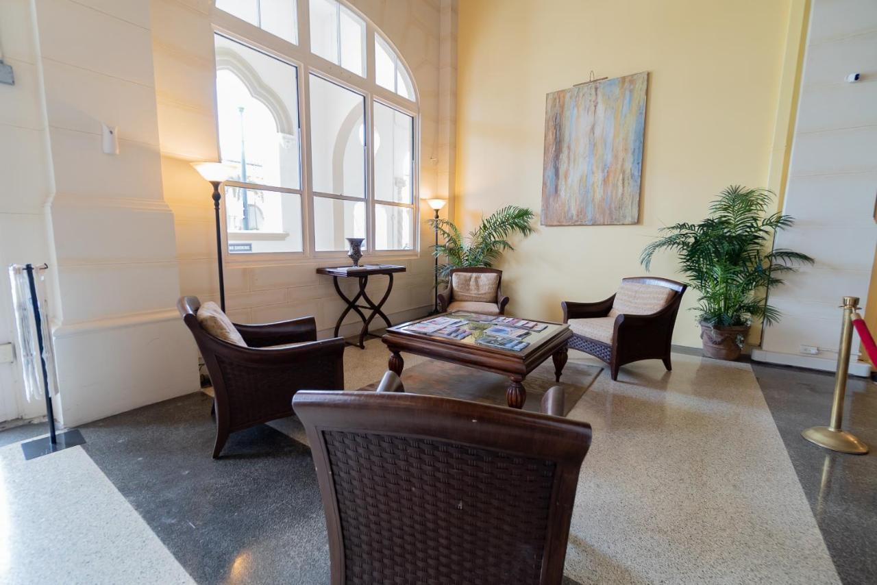 Palm Beach Island Condominiums Extérieur photo