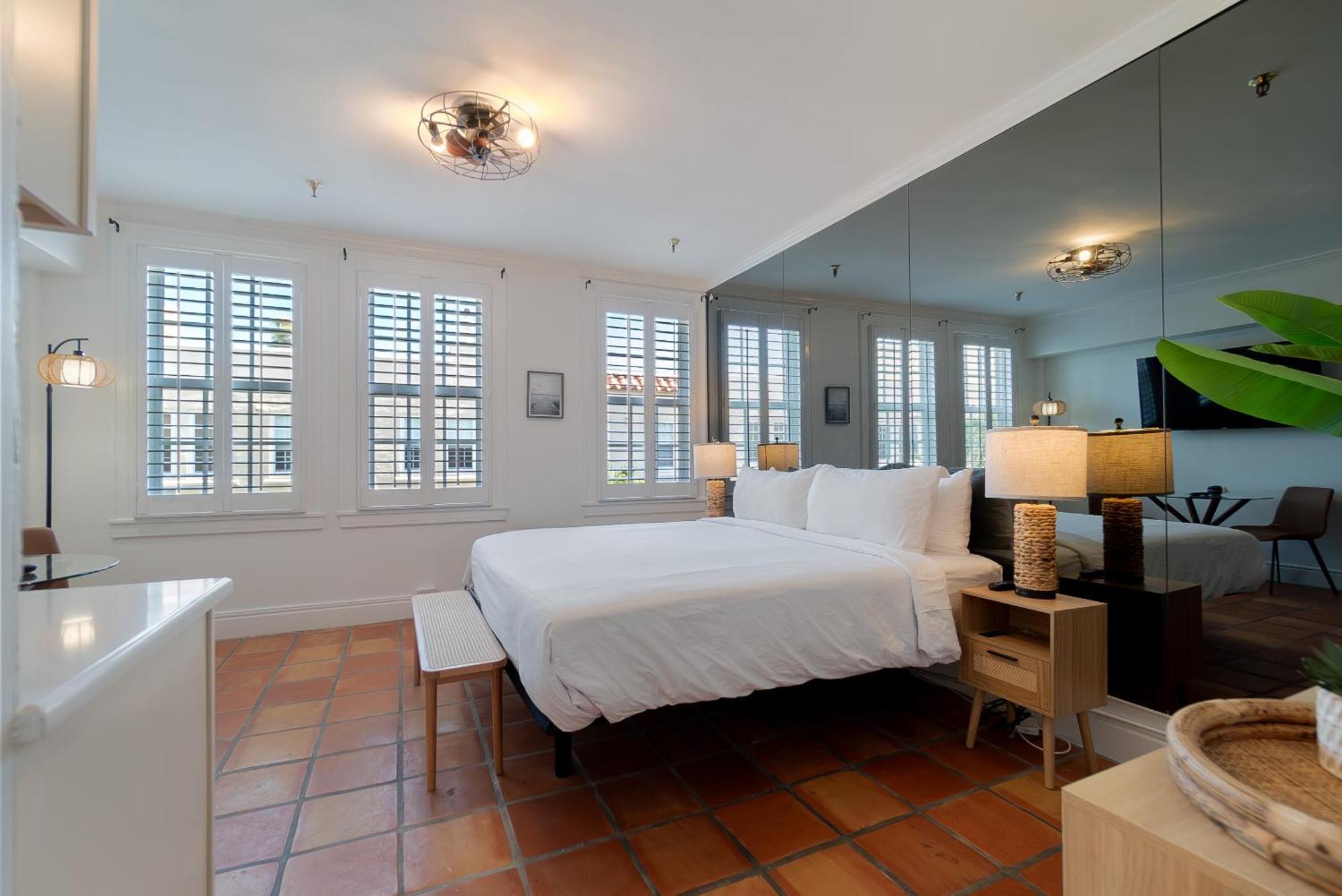 Palm Beach Island Condominiums Extérieur photo